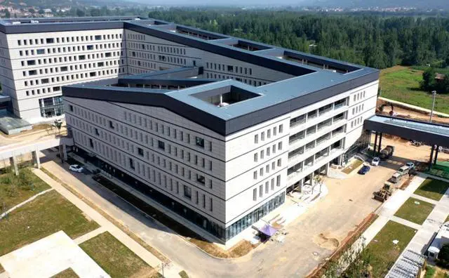 刻苦训练篮球时如何避免受伤的建议_0